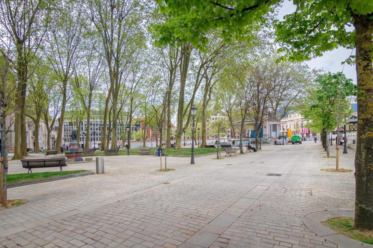 Paseo Del Arenal En El Casco Viejo Lejlighed Bilbao Eksteriør billede